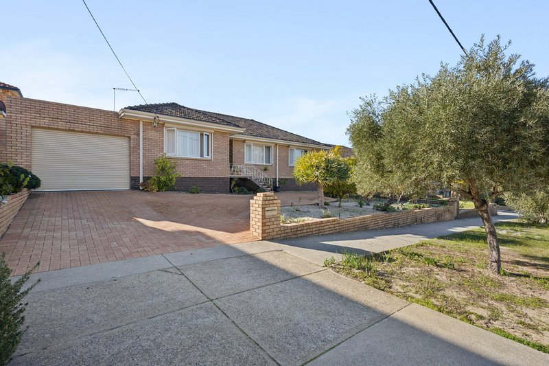 Photo - 35 Frape Avenue, Yokine WA 6060 - Image 4