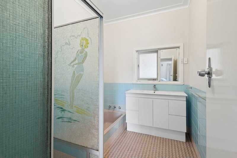 Photo - 35 Frape Avenue, Yokine WA 6060 - Image 17