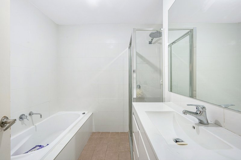 Photo - 35 Gallipoli Street, Condell Park NSW 2200 - Image 7