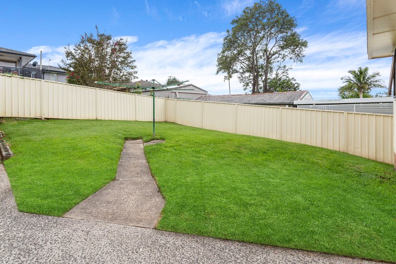 Photo - 35 Galong Crescent, Koonawarra NSW 2530 - Image 6