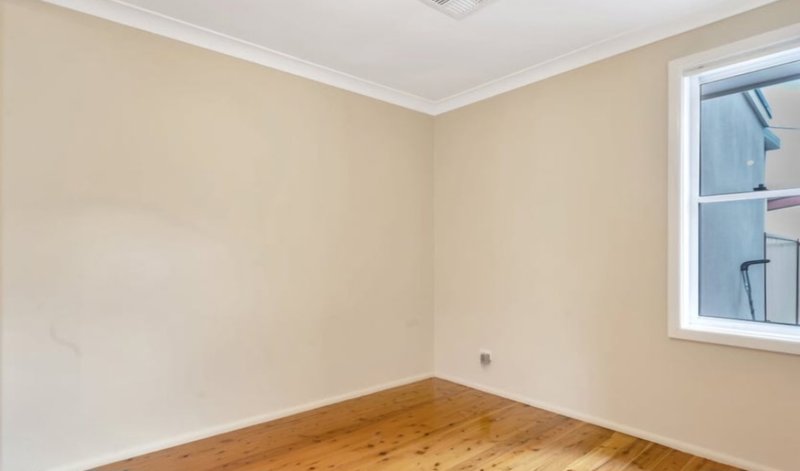 Photo - 35 Garment Street, Fairfield West NSW 2165 - Image 8