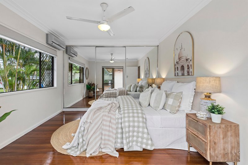 Photo - 35 Gatwick Street, Stafford Heights QLD 4053 - Image 7
