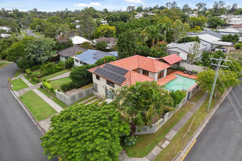 Photo - 35 Gatwick Street, Stafford Heights QLD 4053 - Image 19