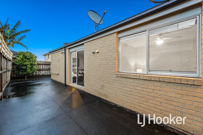 Photo - 35 George Frederick Road, Cranbourne West VIC 3977 - Image 15