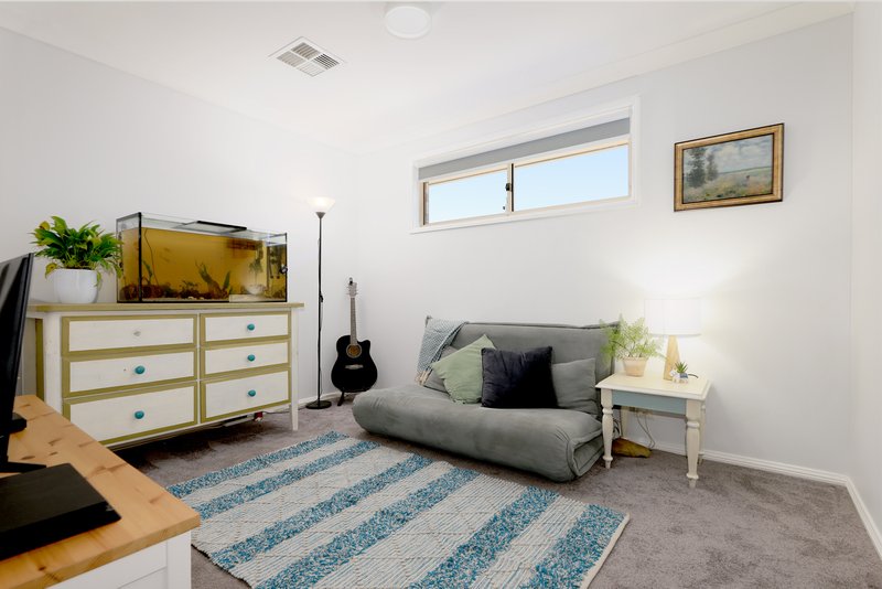 Photo - 3/5 Gilmore Close, Glenmore Park NSW 2745 - Image 8