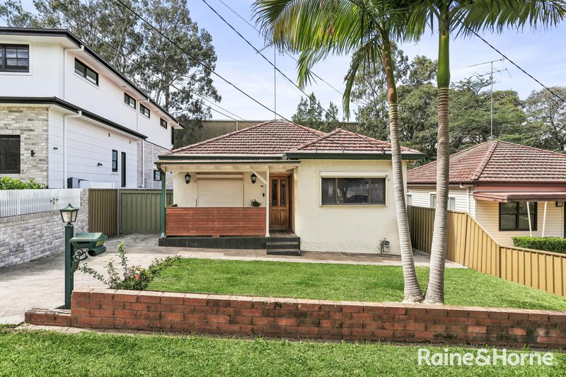 35 Glamis Street, Kingsgrove NSW 2208