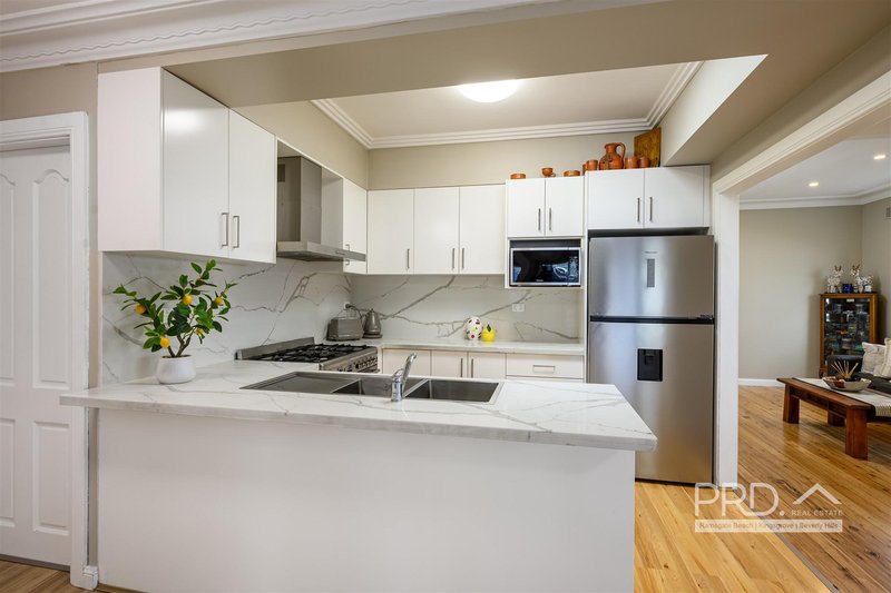 Photo - 35 Glamis Street, Kingsgrove NSW 2208 - Image 6