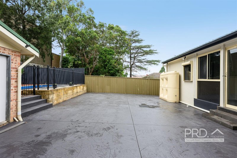 Photo - 35 Glamis Street, Kingsgrove NSW 2208 - Image 10