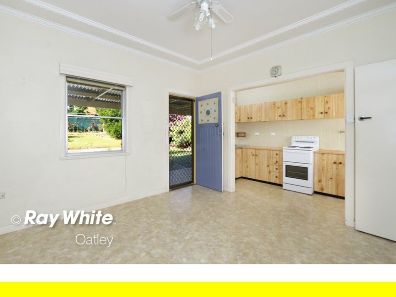 Photo - 35 Glen Road, Oatley NSW 2223 - Image 6