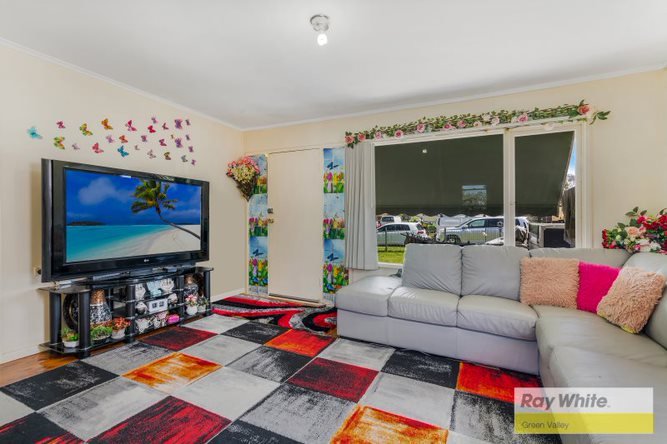 Photo - 35 Glenwari Street, Sadleir NSW 2168 - Image 5