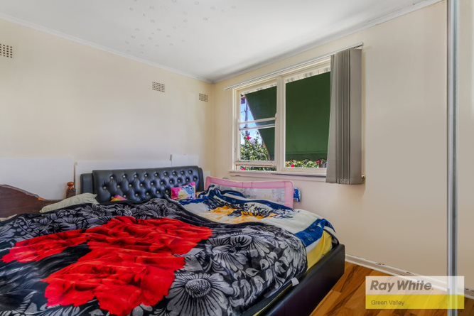 Photo - 35 Glenwari Street, Sadleir NSW 2168 - Image 7