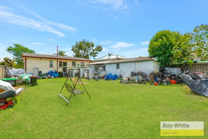 Photo - 35 Glenwari Street, Sadleir NSW 2168 - Image 11