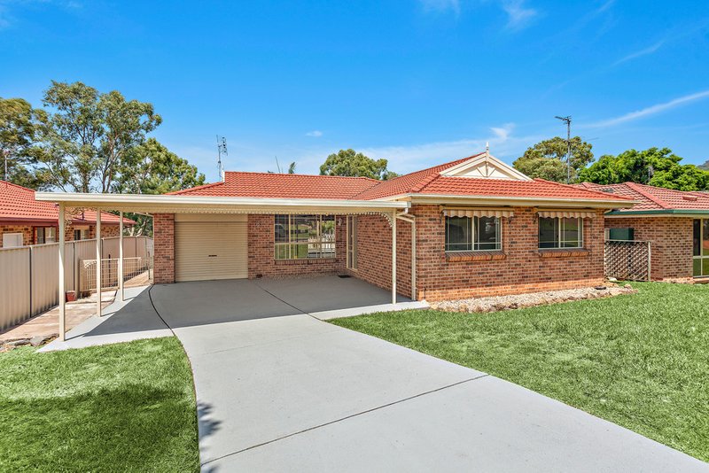 35 Gloucester Circuit, Albion Park NSW 2527