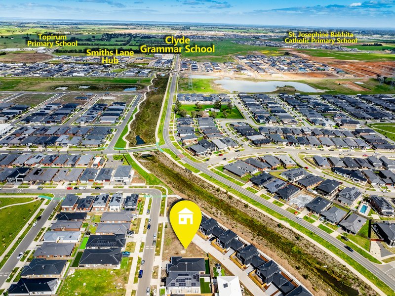 Photo - 35 Golden Gate Drive, Clyde North VIC 3978 - Image 5