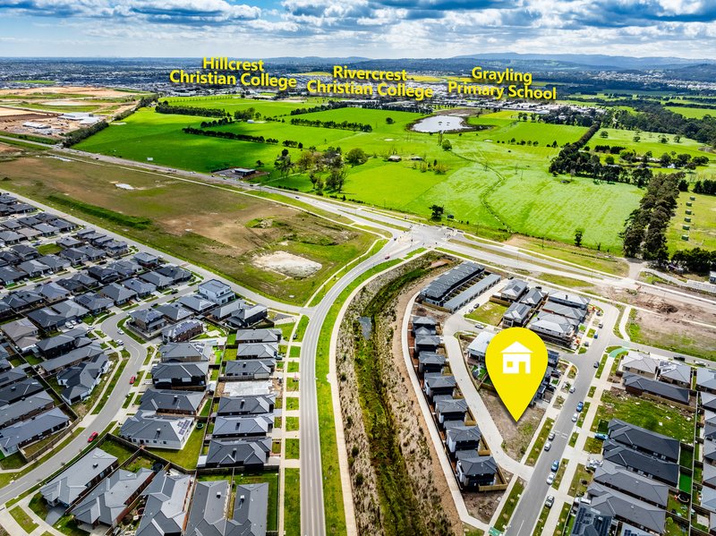 Photo - 35 Golden Gate Drive, Clyde North VIC 3978 - Image 7