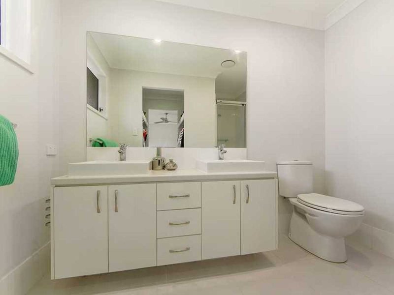 Photo - 35 Golden Grove Blvd , Reedy Creek QLD 4227 - Image 13