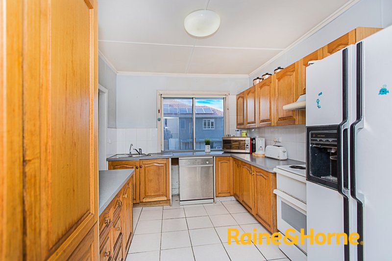 Photo - 35 Granard Road, Rocklea QLD 4106 - Image 4