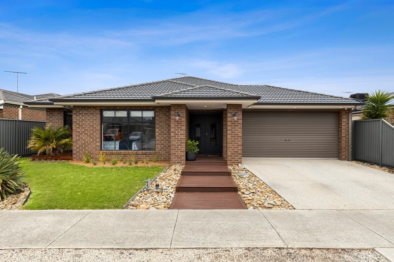 35 Grand Lakes Way, Lara VIC 3212