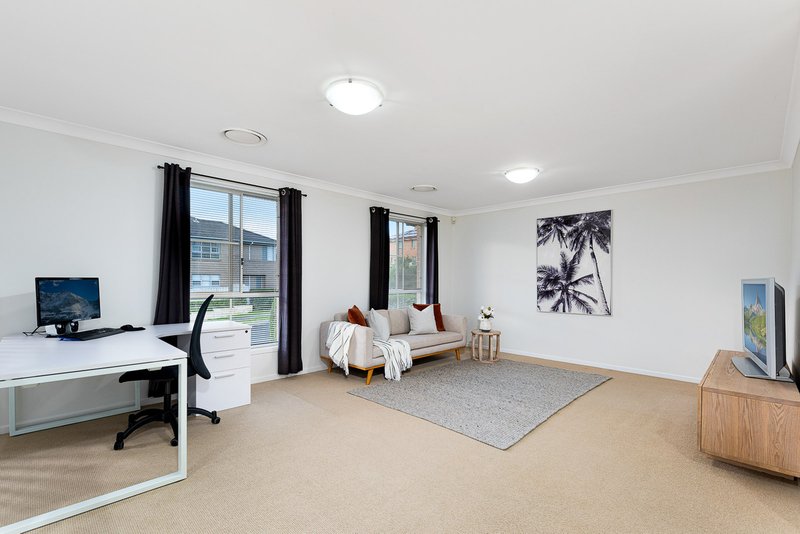 Photo - 35 Greyfriar Place, Kellyville NSW 2155 - Image 7