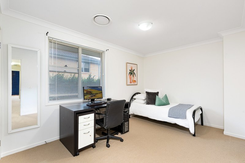 Photo - 35 Greyfriar Place, Kellyville NSW 2155 - Image 9