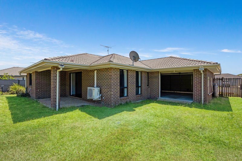 Photo - 35 Grice Crescent, Ningi QLD 4511 - Image 16