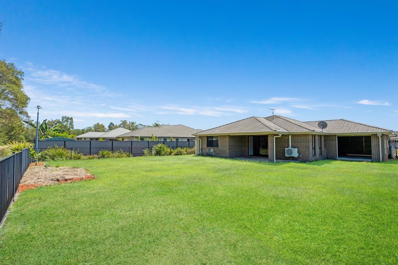 Photo - 35 Grice Crescent, Ningi QLD 4511 - Image 17