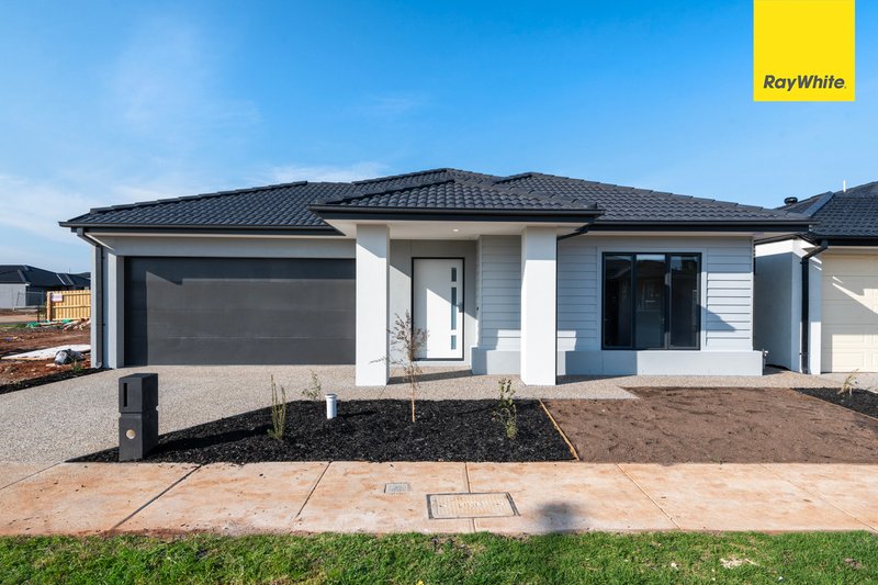 35 Hanover Circuit, Melton South VIC 3338