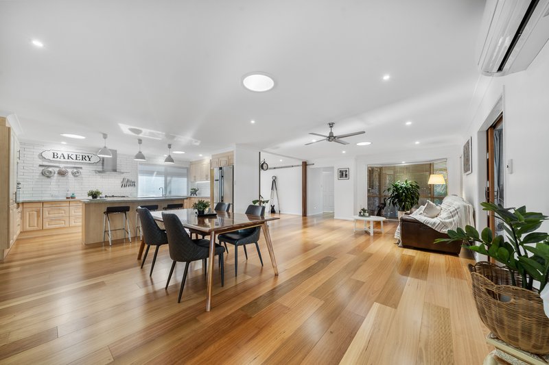 Photo - 35 Hanover Drive, Alexandra Hills QLD 4161 - Image 2