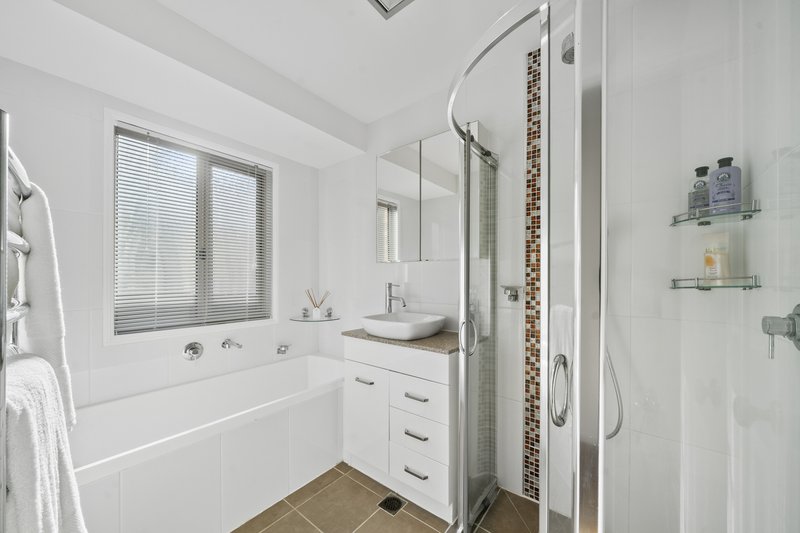 Photo - 35 Hanover Drive, Alexandra Hills QLD 4161 - Image 9