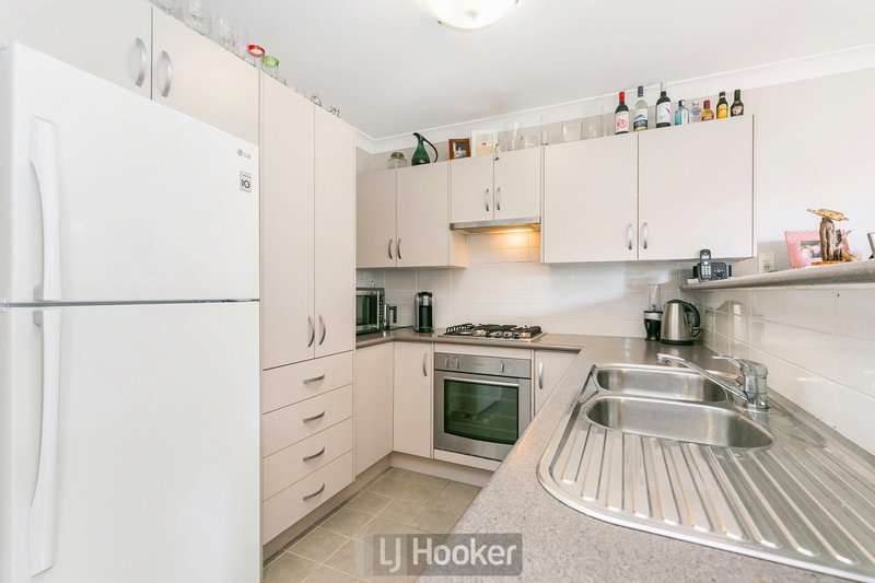 Photo - 35 Harmony Crescent, Mount Hutton NSW 2290 - Image 3