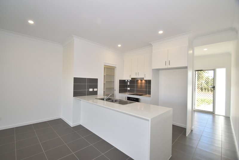 Photo - 35 Harrow Street, Cambooya QLD 4358 - Image 2