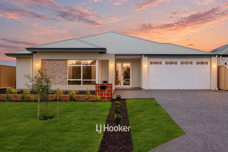 Photo - 35 Hazelgrove Crescent, Millbridge WA 6232 - Image 1