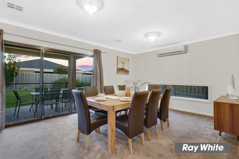 Photo - 35 Heatherbell Avenue, Point Cook VIC 3030 - Image 7