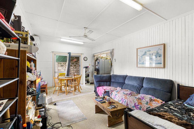 Photo - 35 Helles Street, Moorooka QLD 4105 - Image 4