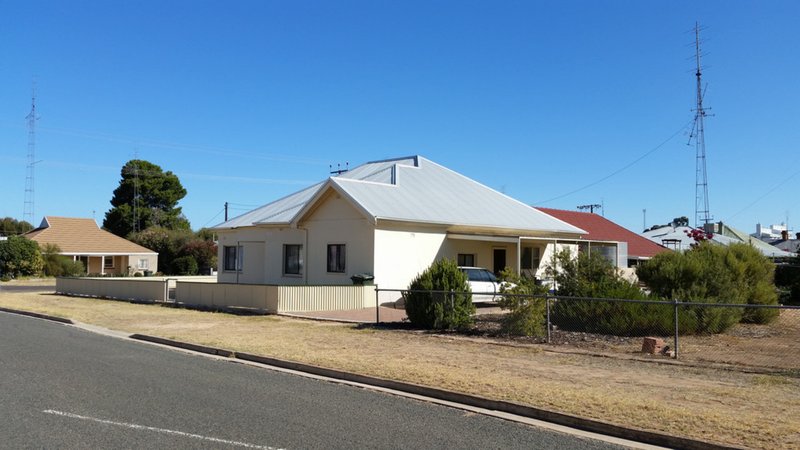 Photo - 35 Hensley Street, Pinnaroo SA 5304 - Image 2