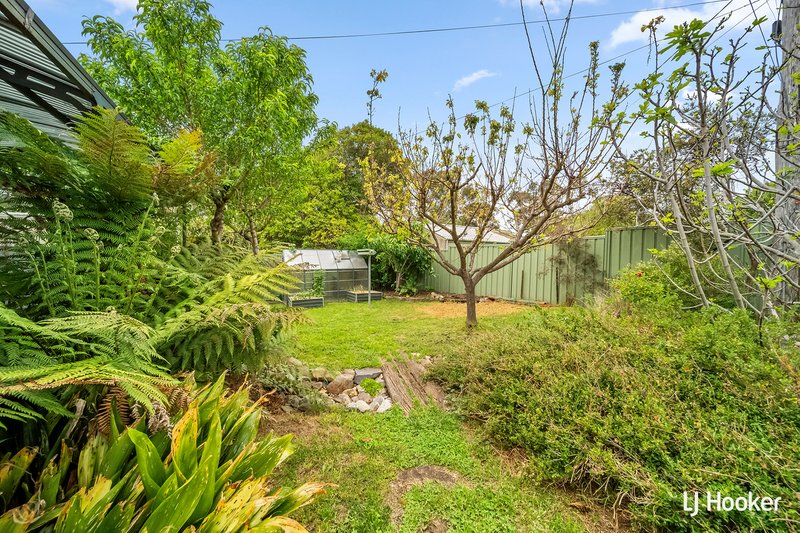 Photo - 35 Heydon Crescent, Evatt ACT 2617 - Image 14