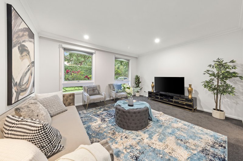 Photo - 3/5 Hiddleston Avenue, Box Hill South VIC 3128 - Image 2