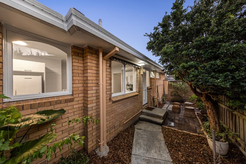 Photo - 3/5 Hiddleston Avenue, Box Hill South VIC 3128 - Image 10