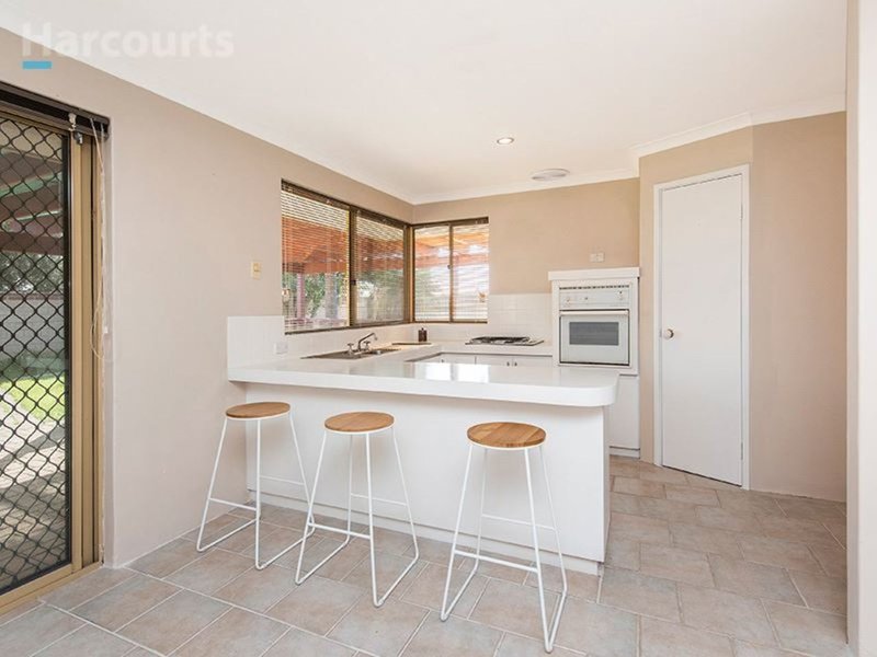 Photo - 35 Highlander Place, Currambine WA 6028 - Image 8