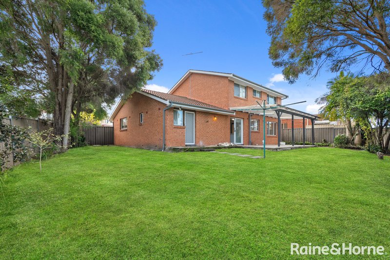 Photo - 35 Holbrook Street, Bossley Park NSW 2176 - Image 5