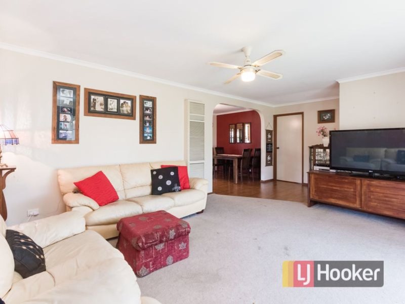 Photo - 35 Horsfield Street, Cranbourne North VIC 3977 - Image 5