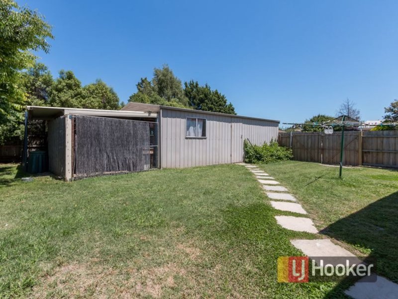 Photo - 35 Horsfield Street, Cranbourne North VIC 3977 - Image 12