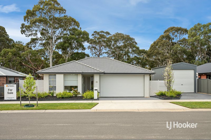 Photo - 35 Houghton Crescent, Eagle Point VIC 3878 - Image 1
