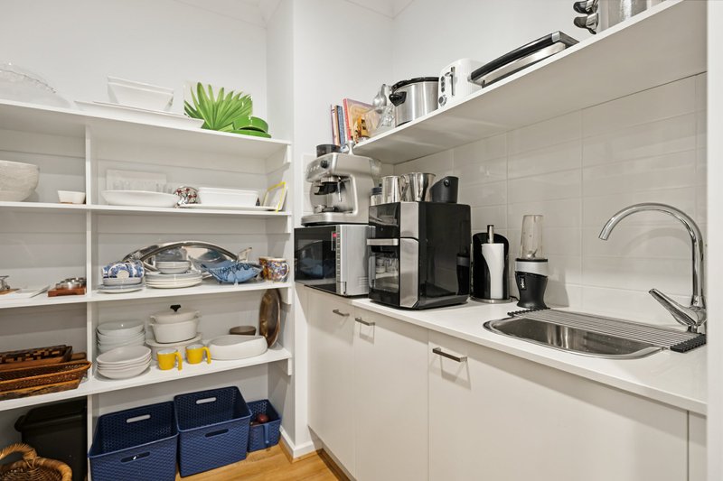 Photo - 35 Houghton Crescent, Eagle Point VIC 3878 - Image 5