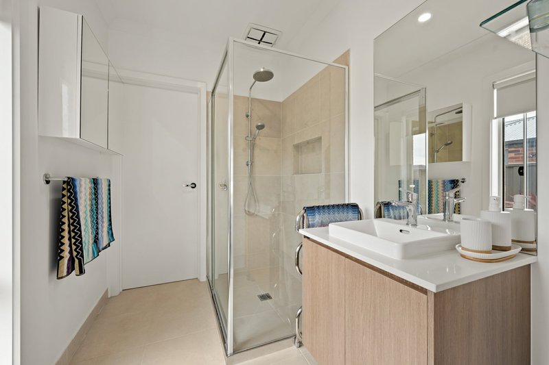 Photo - 35 Houghton Crescent, Eagle Point VIC 3878 - Image 8