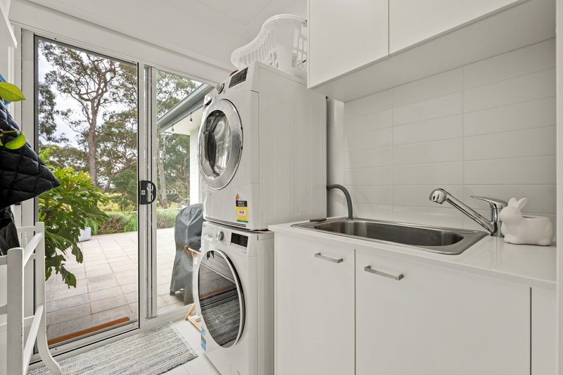 Photo - 35 Houghton Crescent, Eagle Point VIC 3878 - Image 12