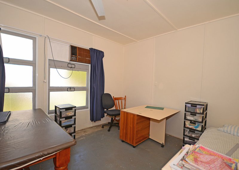 Photo - 35 Howard Street, Burrum Heads QLD 4659 - Image 11