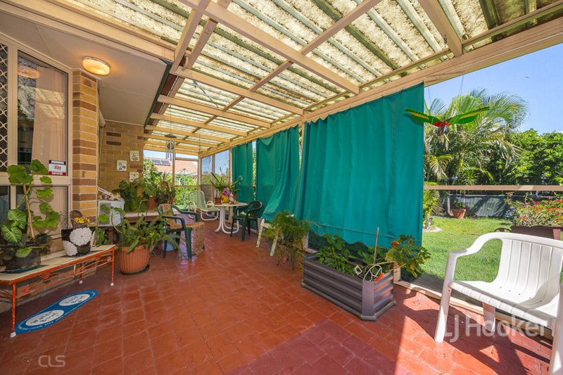 Photo - 35 Hoya Crescent, Bongaree QLD 4507 - Image 5