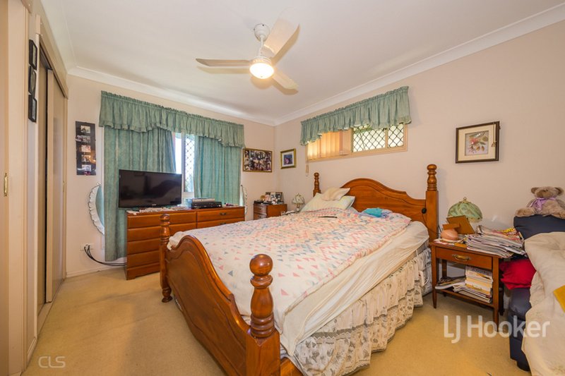 Photo - 35 Hoya Crescent, Bongaree QLD 4507 - Image 14