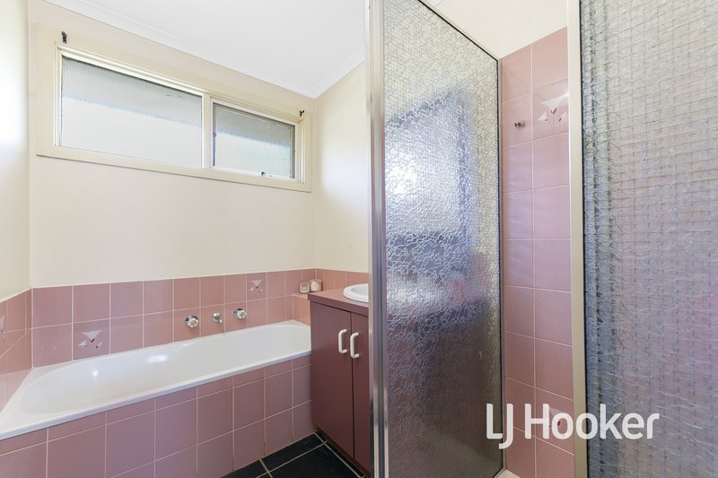 Photo - 35 Huntington Drive, Hampton Park VIC 3976 - Image 10